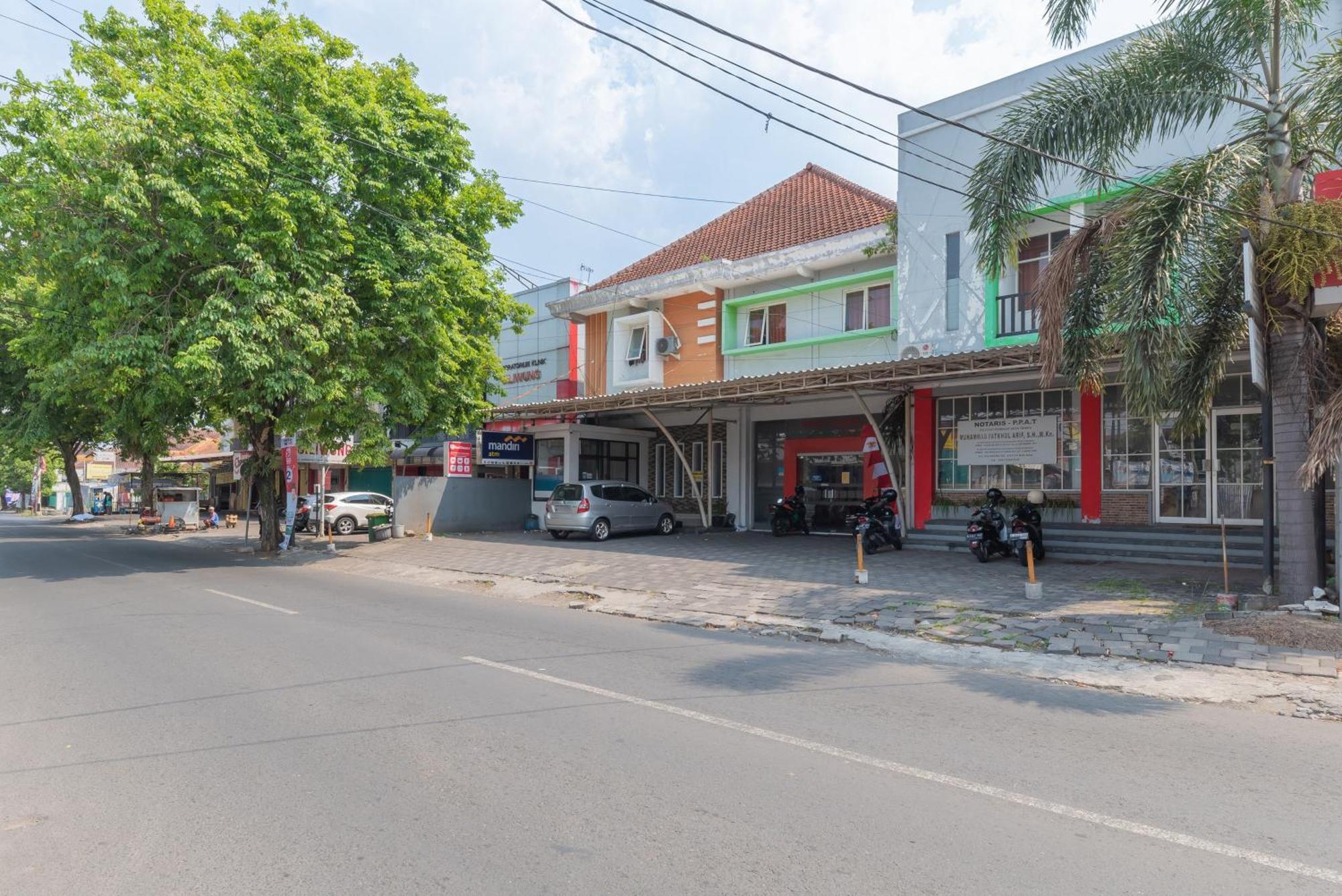 Reddoorz At Ciliwung Guest House Syariah Malang Exterior foto